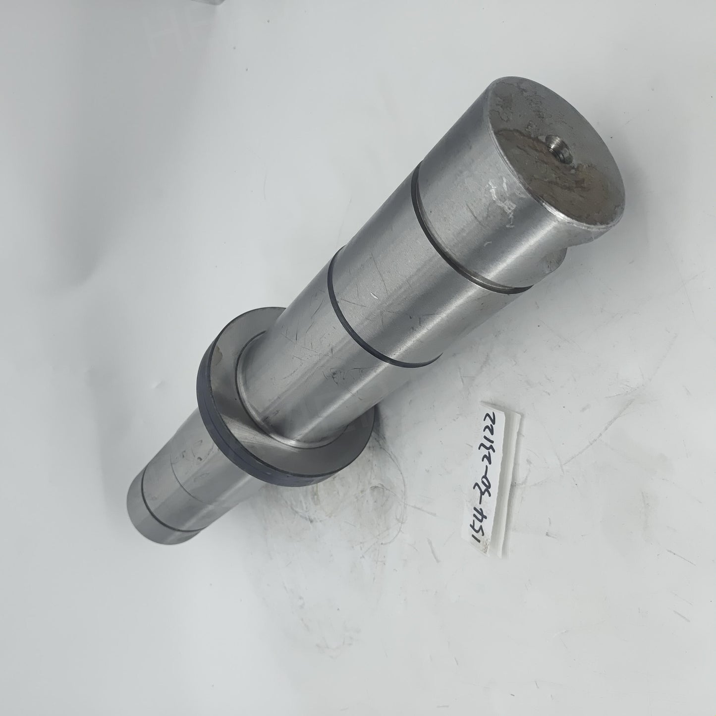 1543023122 Komatsu SHAFT, IDLER
