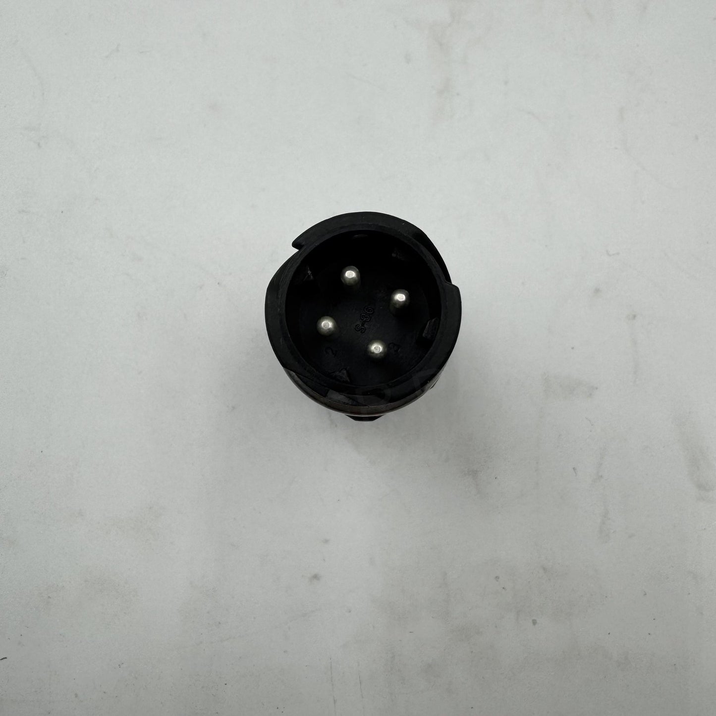 17216323 Volvo oil pressure sensor
